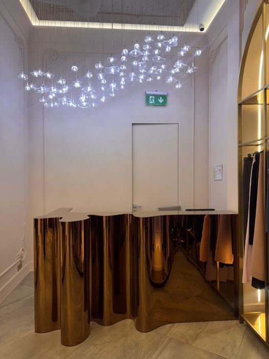 Продам ресепшен зеркальный