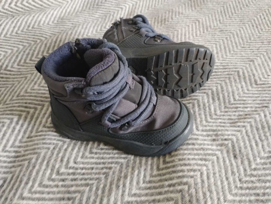 Zara непромокаеми боти номер 22