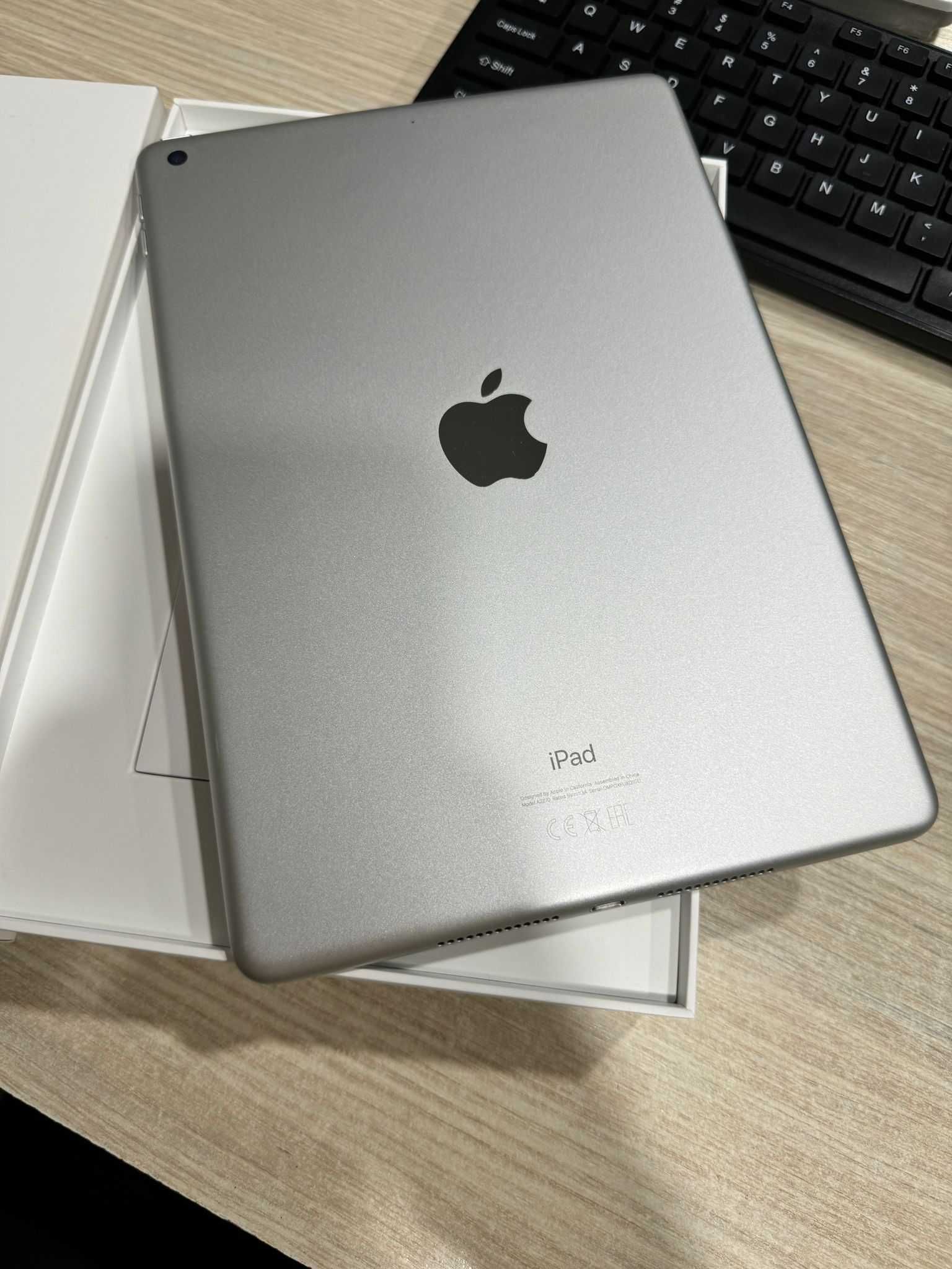 Apple iPad 8 (2020), 10.2", 32GB, Wi-Fi, Silver!