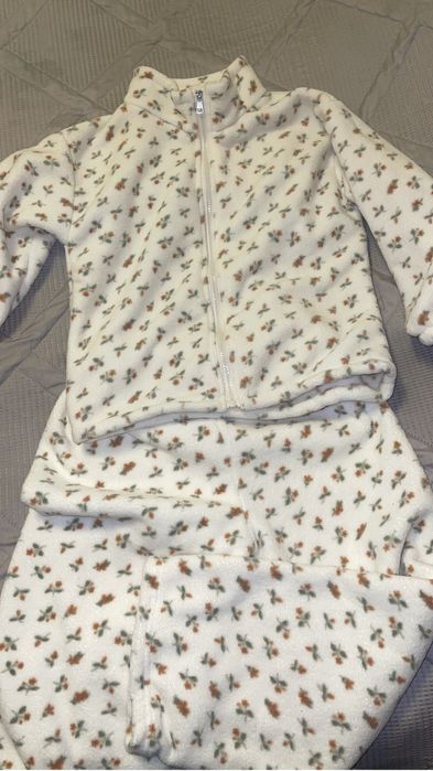 Пижама 140 ( качество огонь) новая