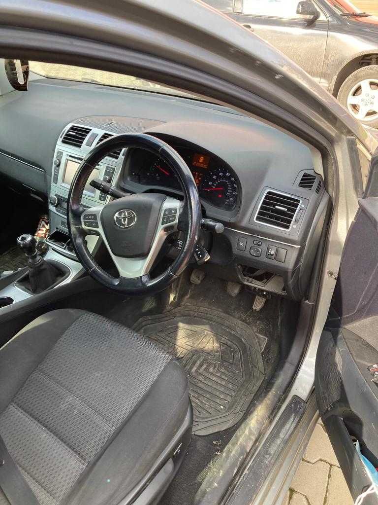 Dezmembrez Toyota Avensis T27 fl 2013 motor 2.0 diesel