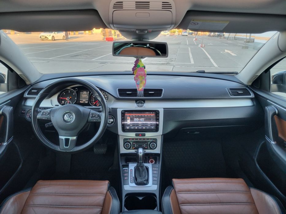 VW Passat-Highline, 2.0 Diesel, Interior piele, Trapa.
2.0 TDI 140