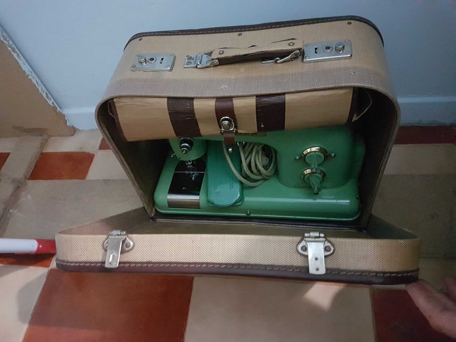 Masini de cusut electrice, modele vechi, Singer, Zundapp, Brillant