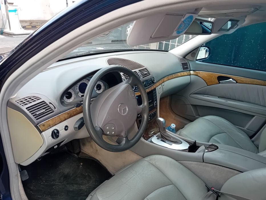Mercedes E240 4 Matic 2004