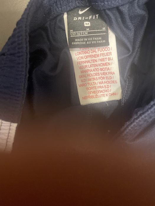 Pantaloni Nike băieți măsura 137-147 cm