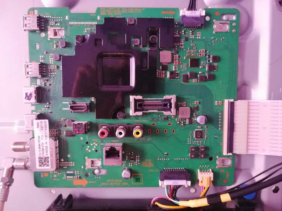 Televizor Samsung 50Q60TA, 125cm, Smart, 4K Ultra HD, QLED,defect