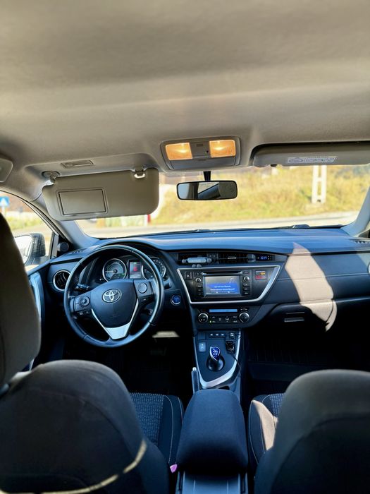 Totota Auris | Hybrid | 127.000km |