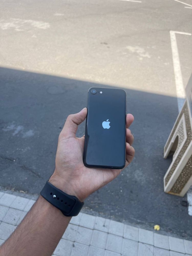 Iphone 8 sotiladi