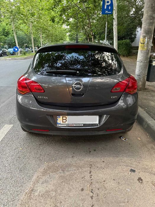 Opel Astra j, 2011, motor 1700, 81kW, ZEUS Amanet Militari