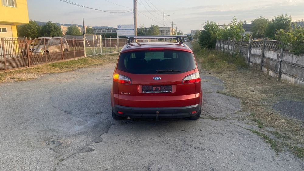 Vând Ford s-max ,adus din Germania.  Neînmatriculat in Ro