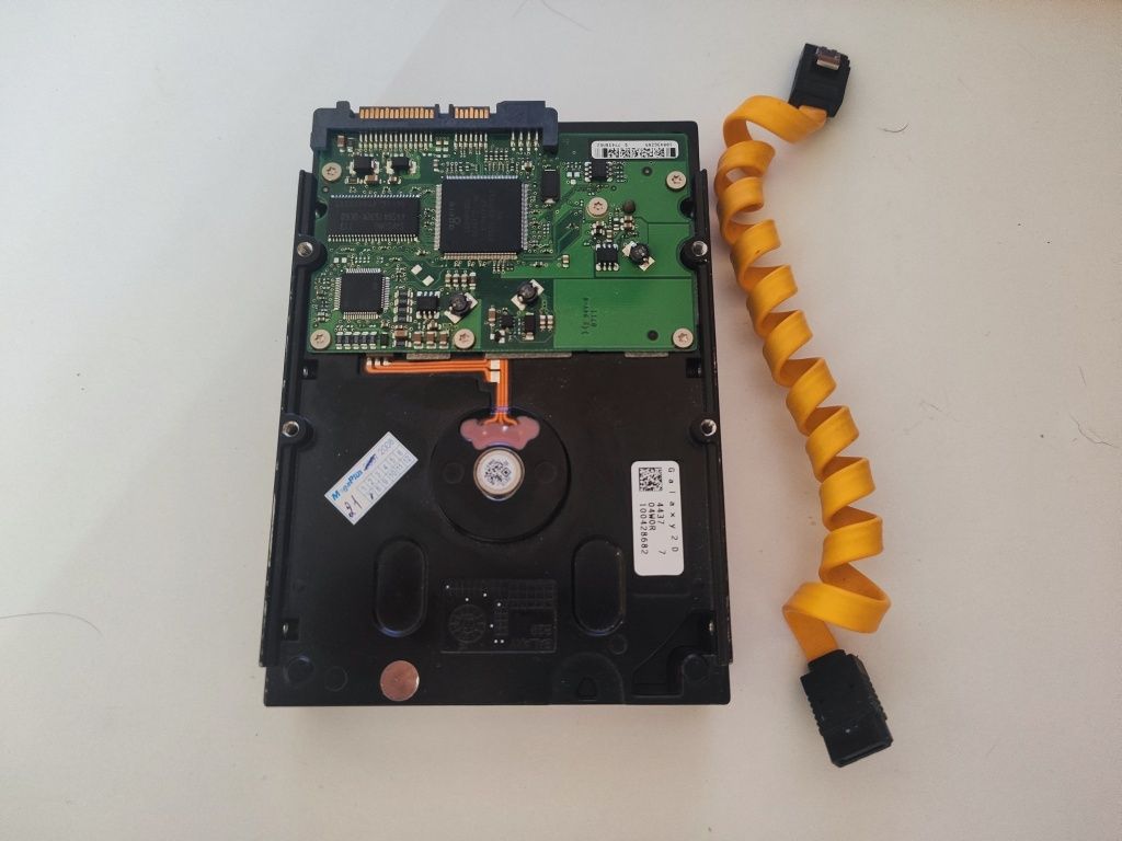 жёсткий диск Seagate Barracuda +SATA-кабель