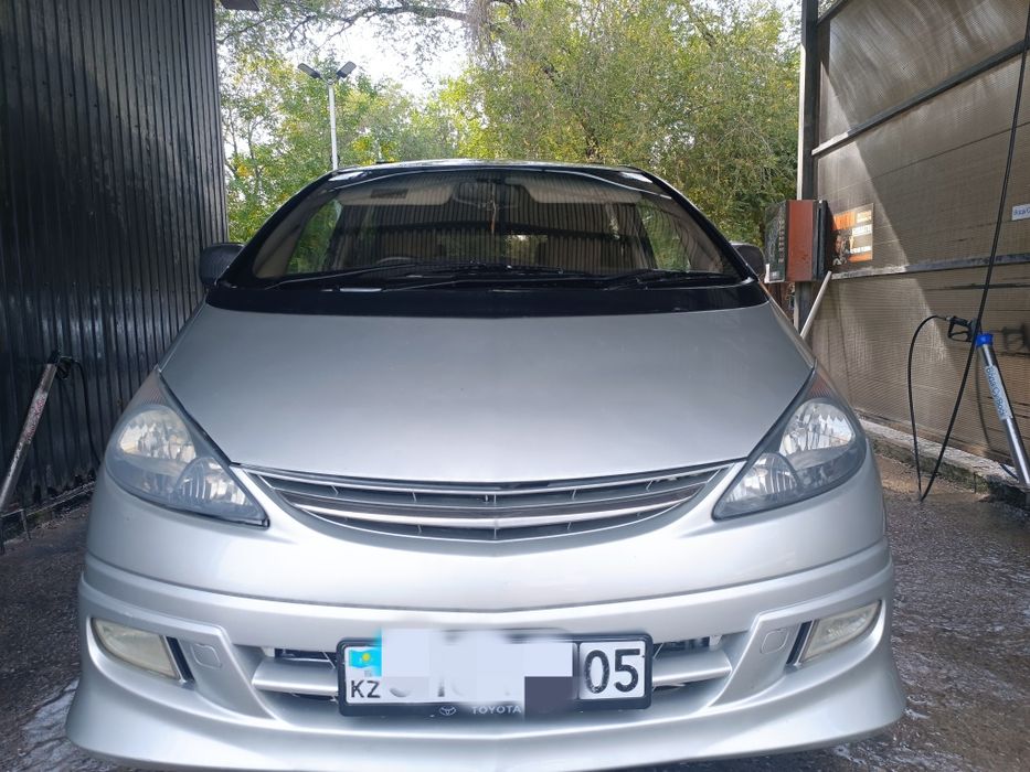 Продам. Tovota Estima