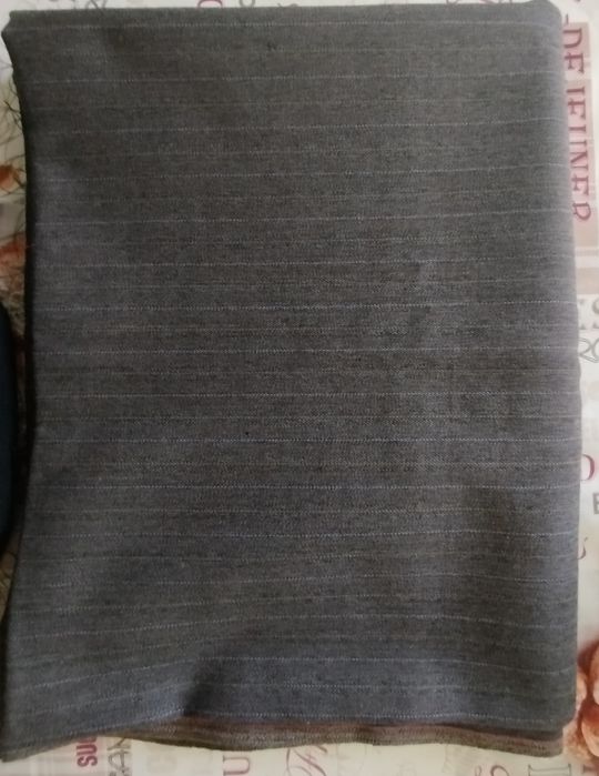 Нов кафяв вълнен плат