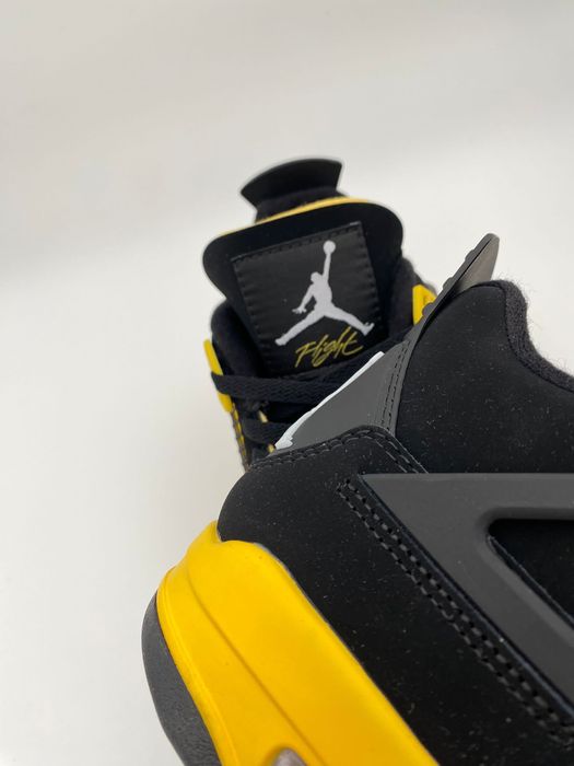 Jordan 4 Thunder