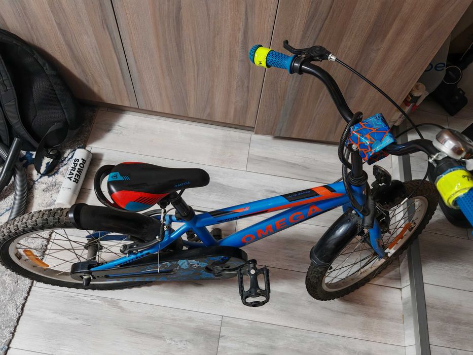 Bicicleta băiat 6-9 ani