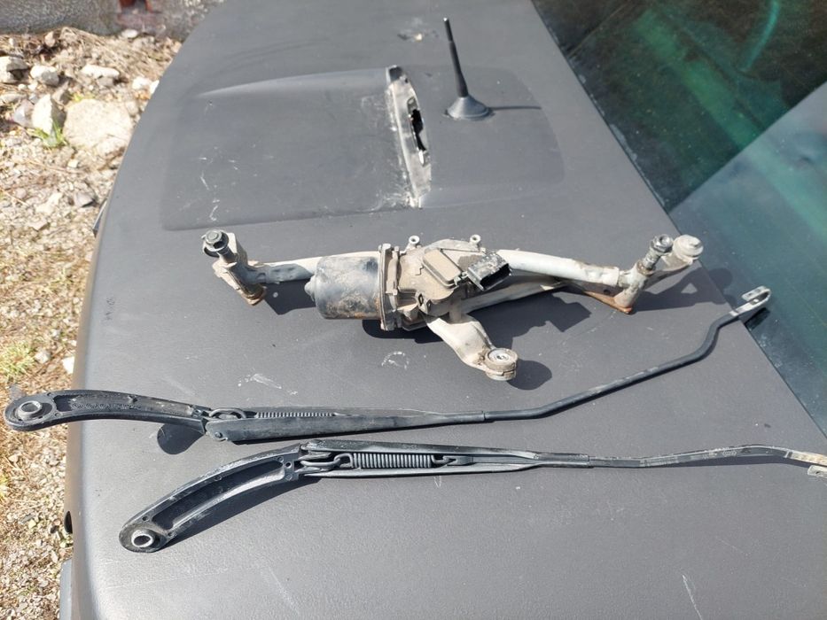 Ansamblu Motoras stergatoare + brate stergatoare  - Renault Megane 2