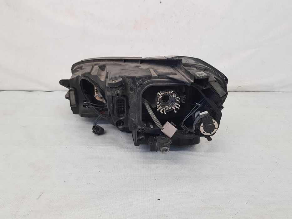 Far dreapta Xenon VW Golf 7 dupa 2013