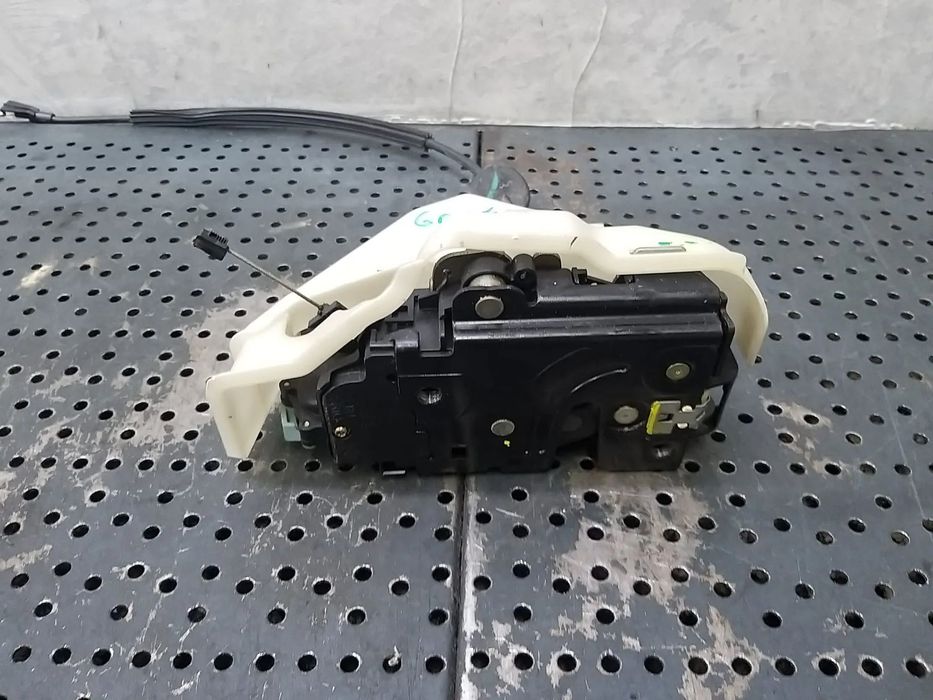 Broasca usa dreapta spate vw golf 5 1k