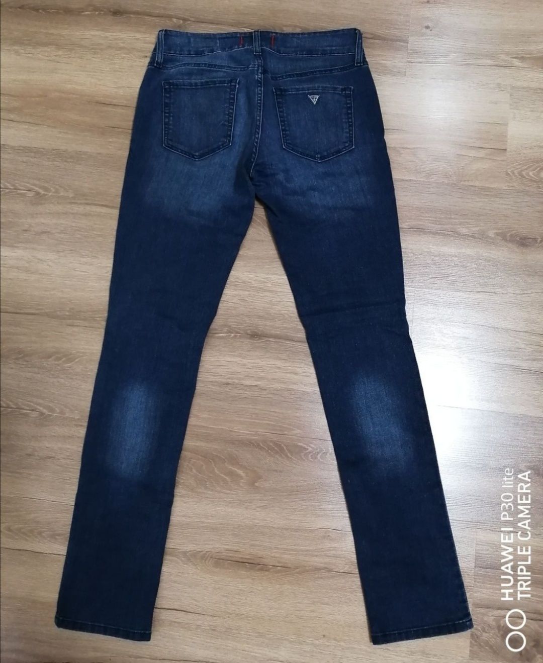 Фирменные джинсы Guess