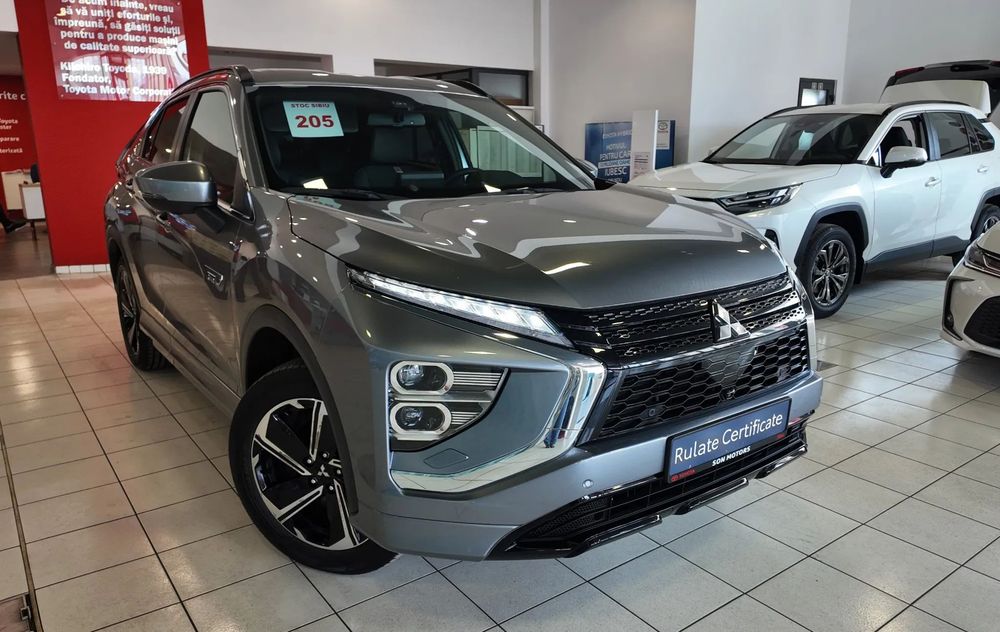 Mitsubishi Eclipse-Cross Mitsubishi Eclipse Cross 2.4 Plug-in Hybrid Plus Select 4WD LA SIBIU