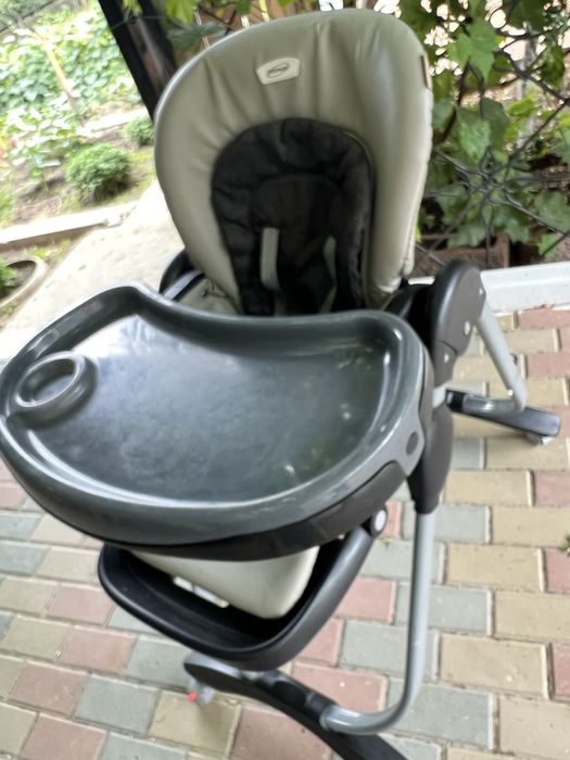 срочно продам стульчик для кормление