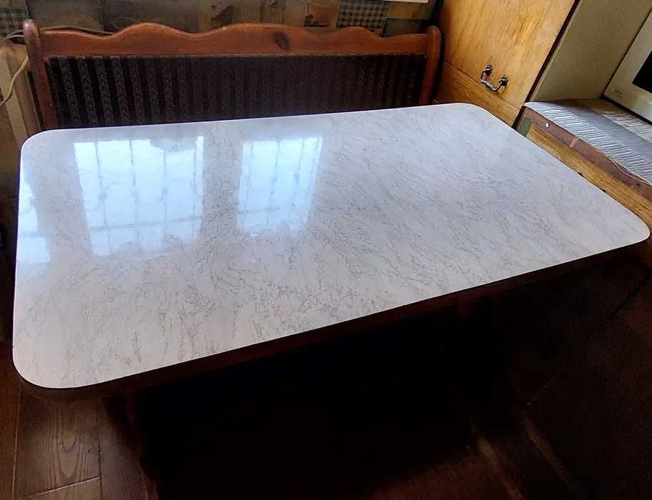 Продаю уголок кухонный.