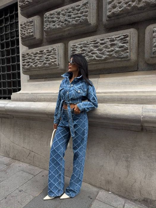 Уникален дънков сет наличен в размер M и L