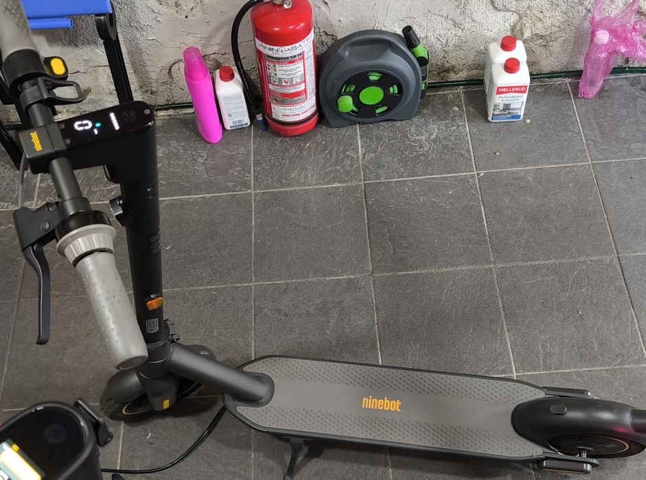 Trotineta electrica Segway Ninebot Max G30 E Gen II