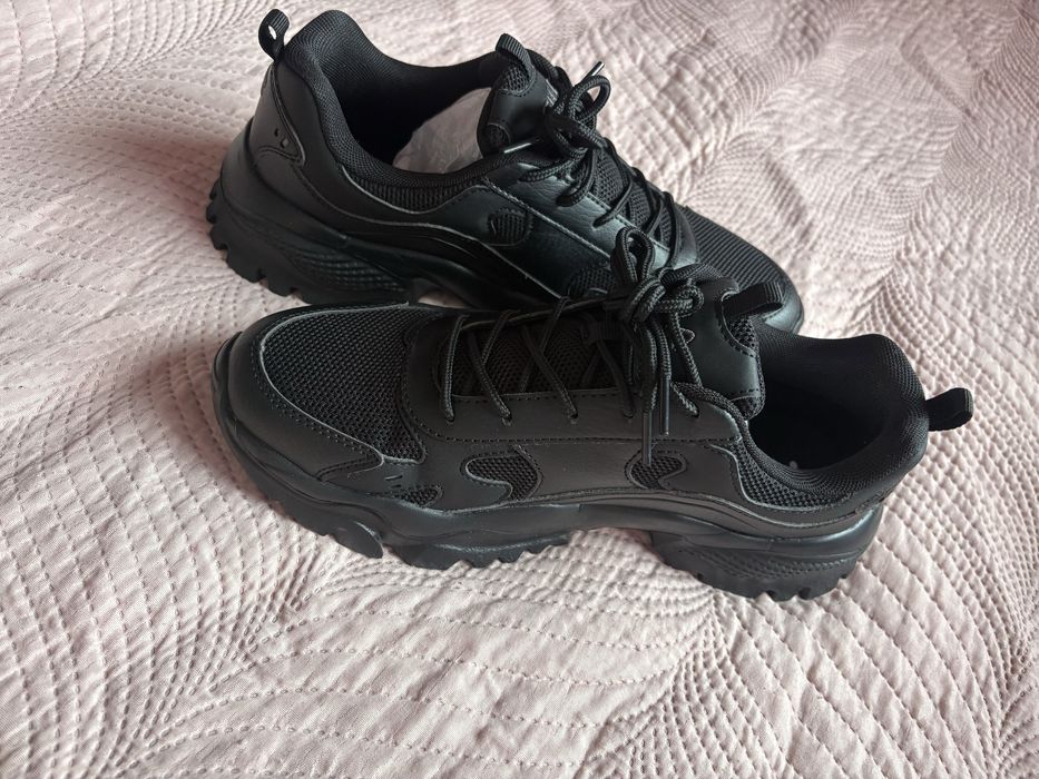 Нови спортни обувки FILA, много леки и удобни