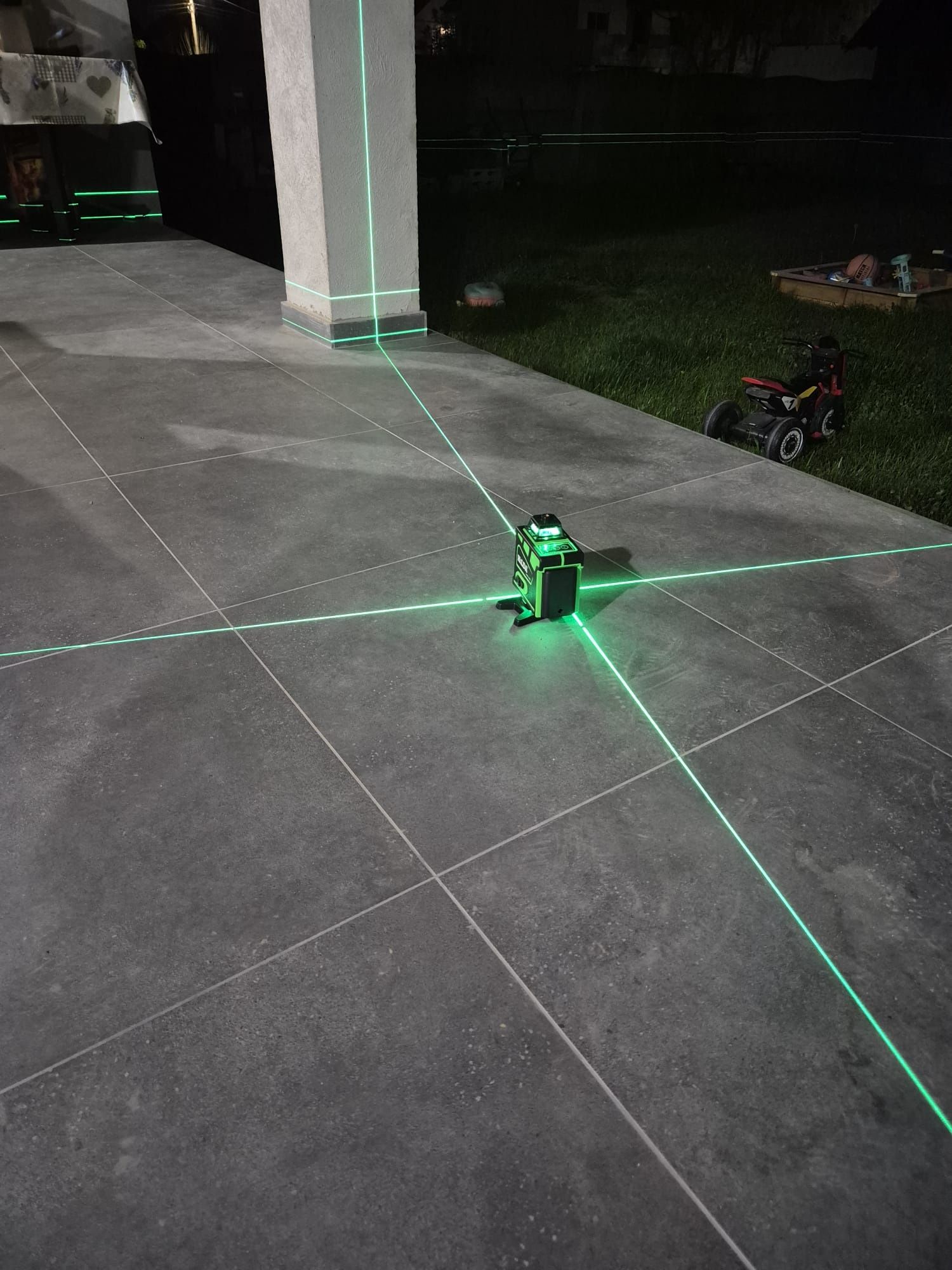 Nivela laser noua 16 linii