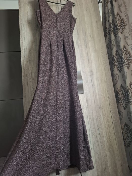 Rochie lungă elegantă mărimea M