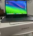 MacBook Air 13" cu procesor Apple M3, 16GB RAM, 256GB SSD, Space Grey