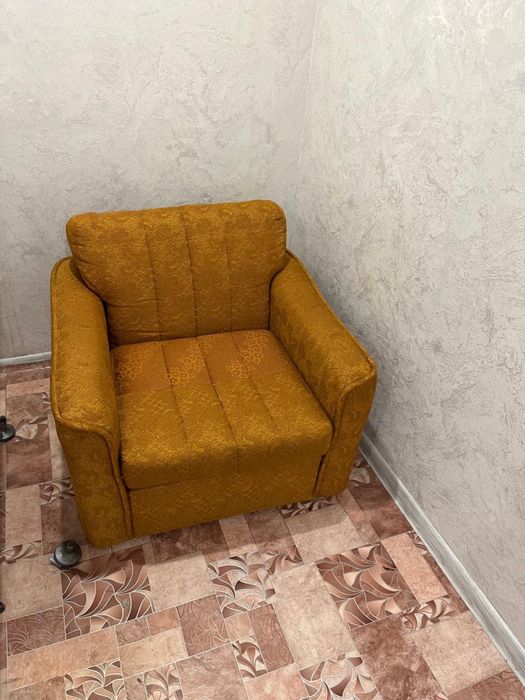 Два кресла чехский