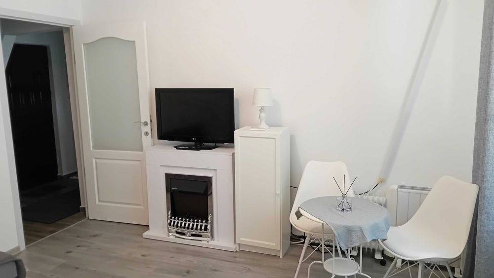 Durau : apartament 1 camera, decomandat, complet mobilat si utilat