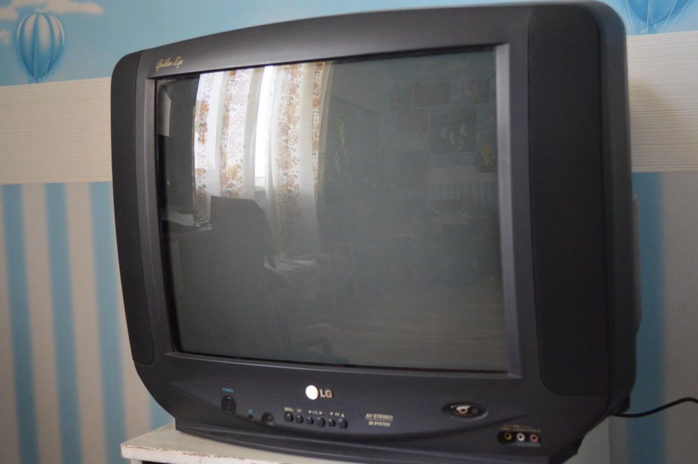 Телевизор LG в отличном состоянии