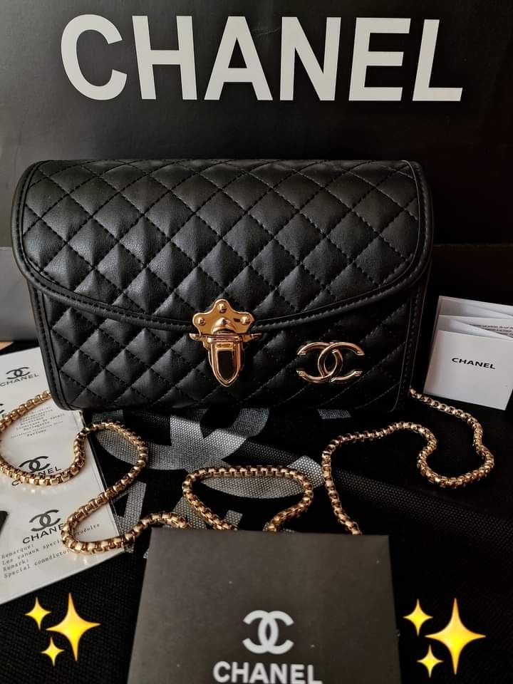 Geanta Chanel new model, logo metalic,etichetă,saculet inclus