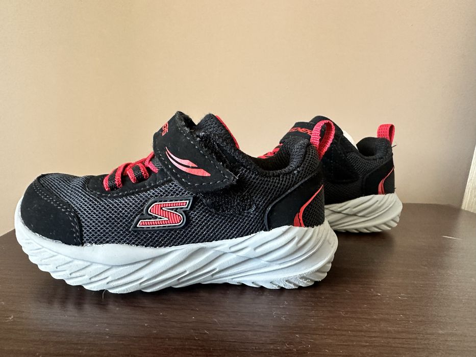 Маратонки Skechers