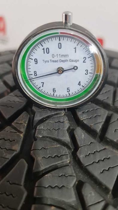 235/45/19 99V 235 99 19 KUMHO CP N1012 M+S