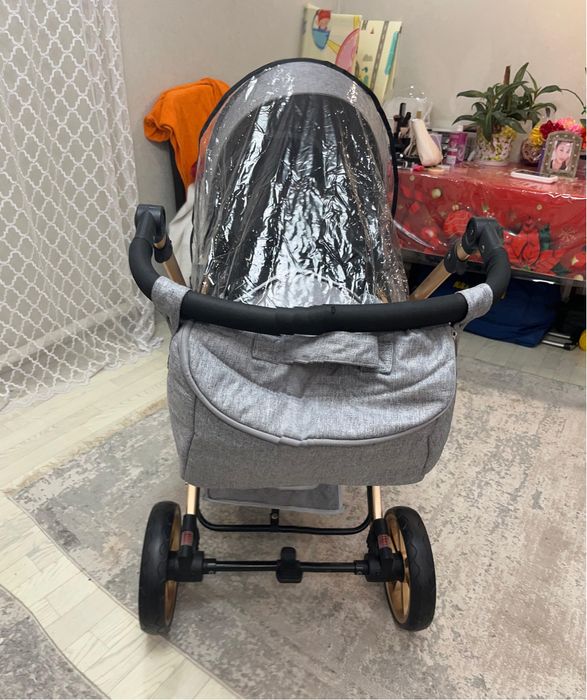 Продам коляска почти новая