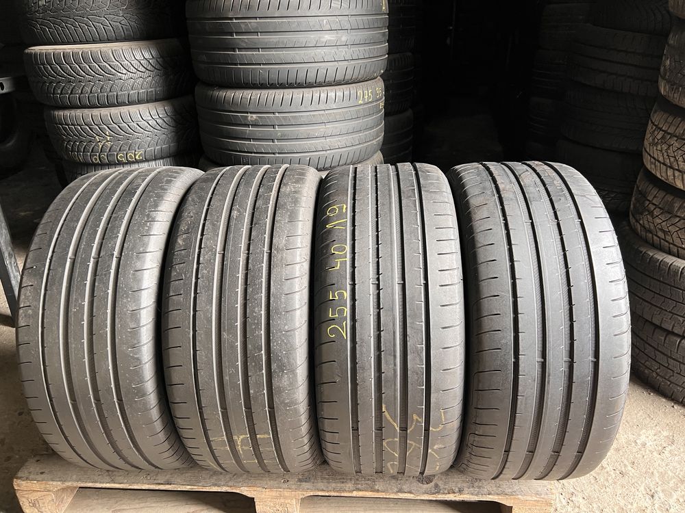 4 anvelope vara 255/40/19 , GoodYear , DOT 2021