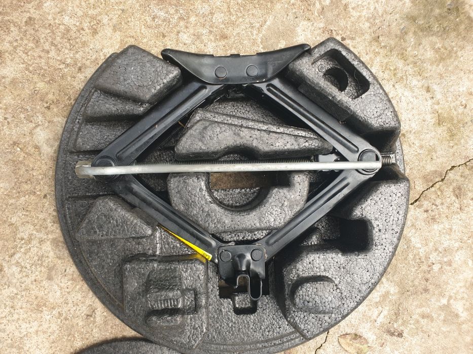 Roata SLIM Ford 5×108 pe 16 cu crik si sistemul de prindere