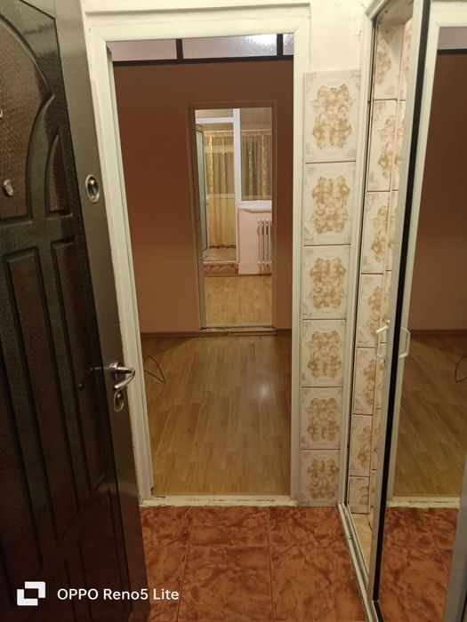 Vand garsoniera cu balcon autorizat