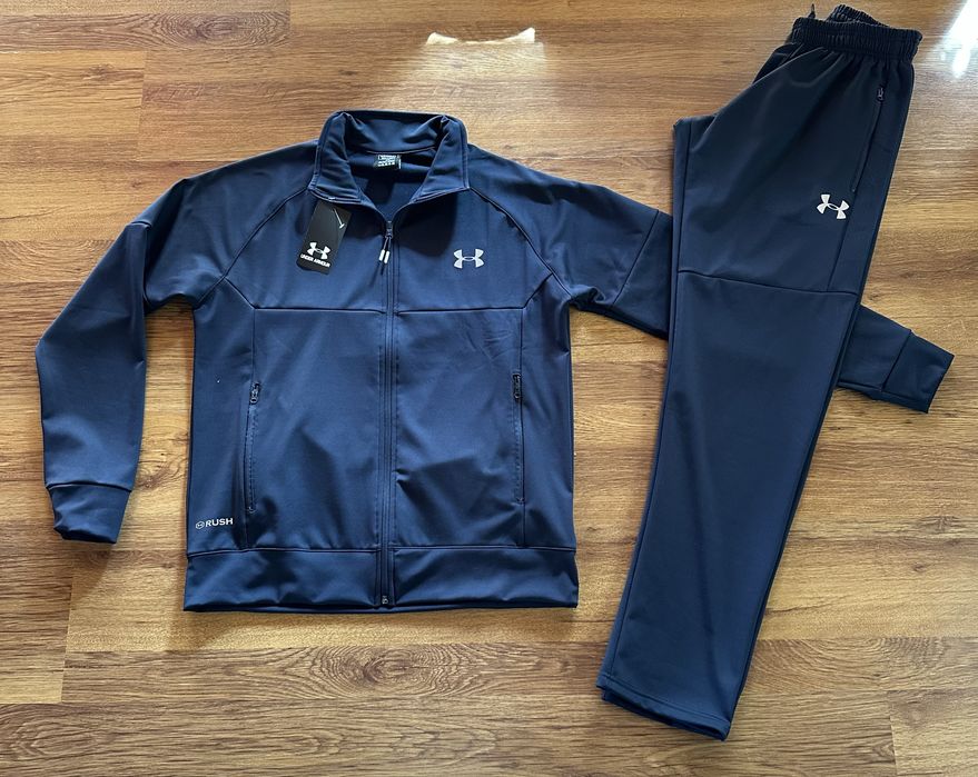 Мъжки,полиамиден,тъмно син екип Under Armour,с лека топла подплата