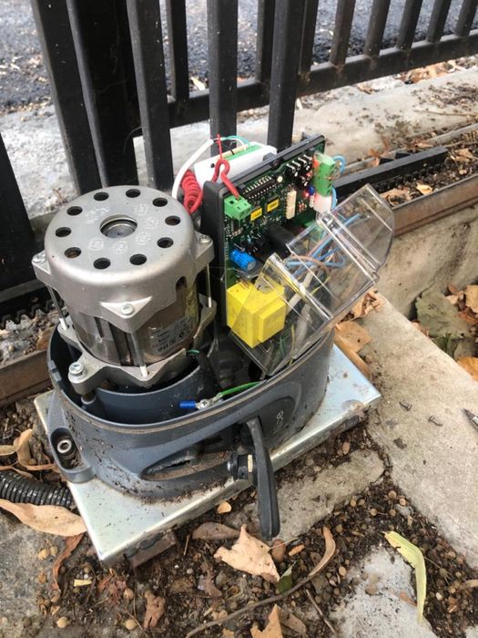 Service reparatii automatizari porti culisante sau batante