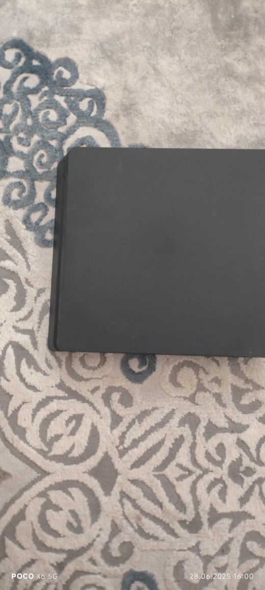 Ps4 slim 1 terabayt