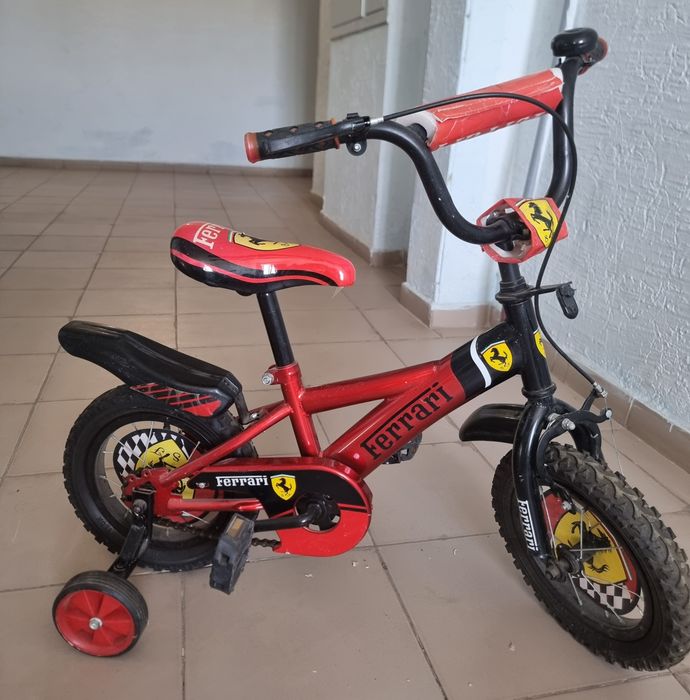 Продается 2х колёсный велосипед с боковыми колесами