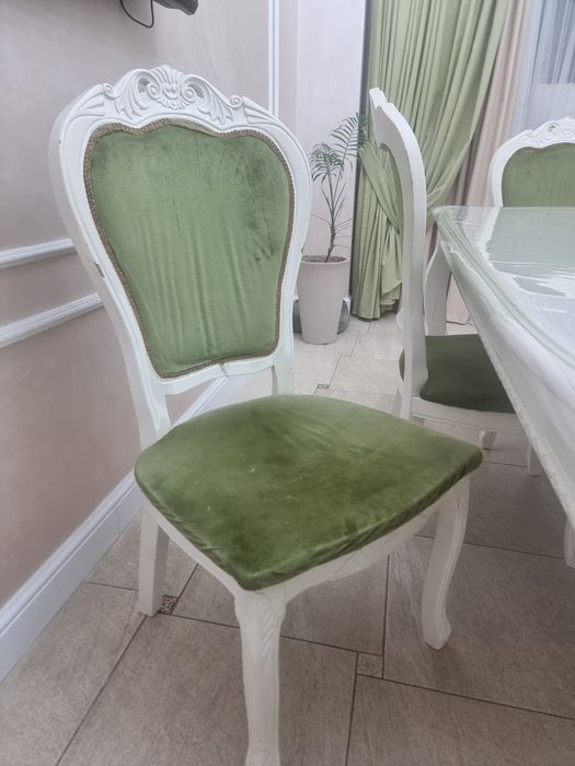 Продам стул в классическом стиле