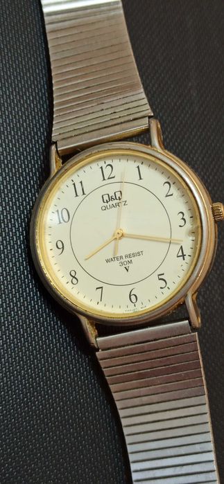 часовник FOSSIL F2- 34 лв и Q & Q  Japan movt 7Т80 на Miyota - 45 лв.