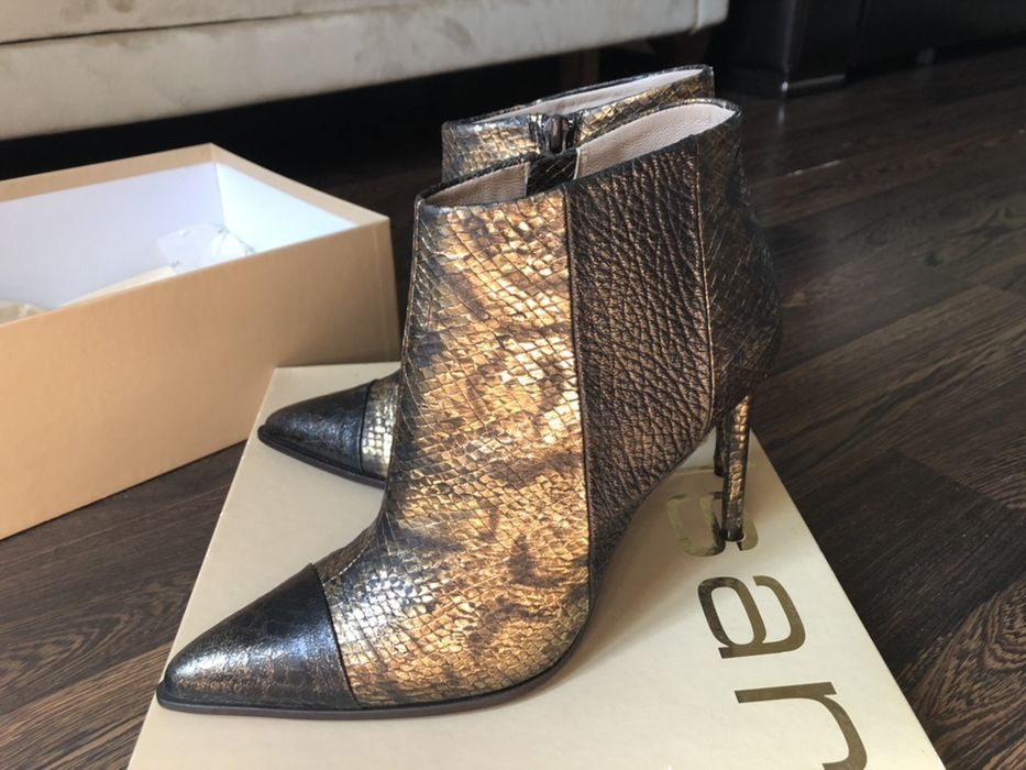 Cizme de piele stiletto