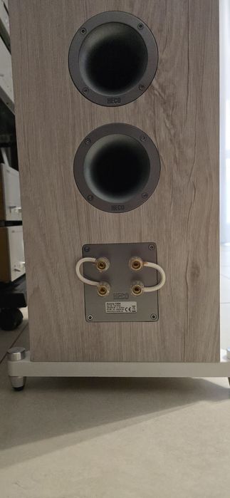 Boxe de podea Heco Aurora 1000  basi de 20 cm pret magazin 6000 lei
